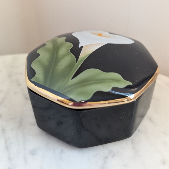 Otagiri Porcelain Lidded Trinket Box With Large Calla Lily - Picture 4 of 9